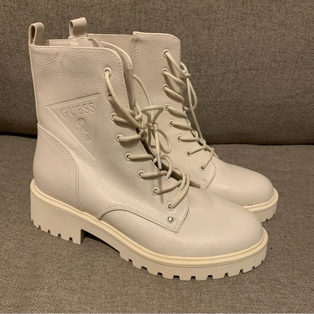 GUESS Women's White / Cream Lace-Up Boots